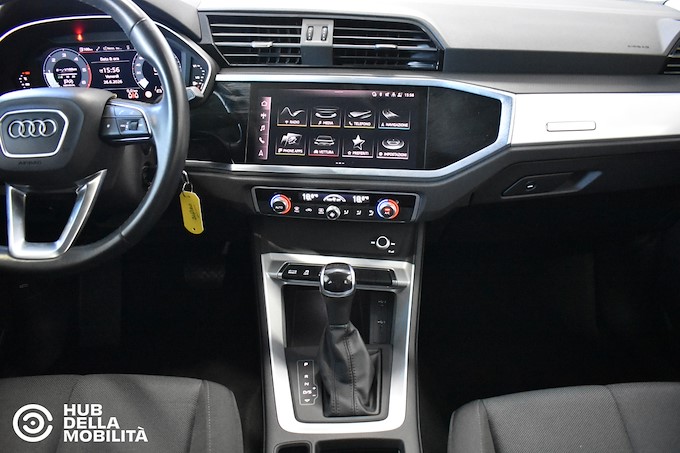 AUDI Q3 SPB 35 TDI S tronic Business Plus